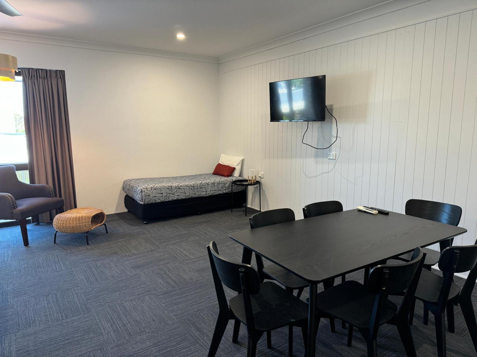 Longreach Motor Inn מראה חיצוני תמונה
