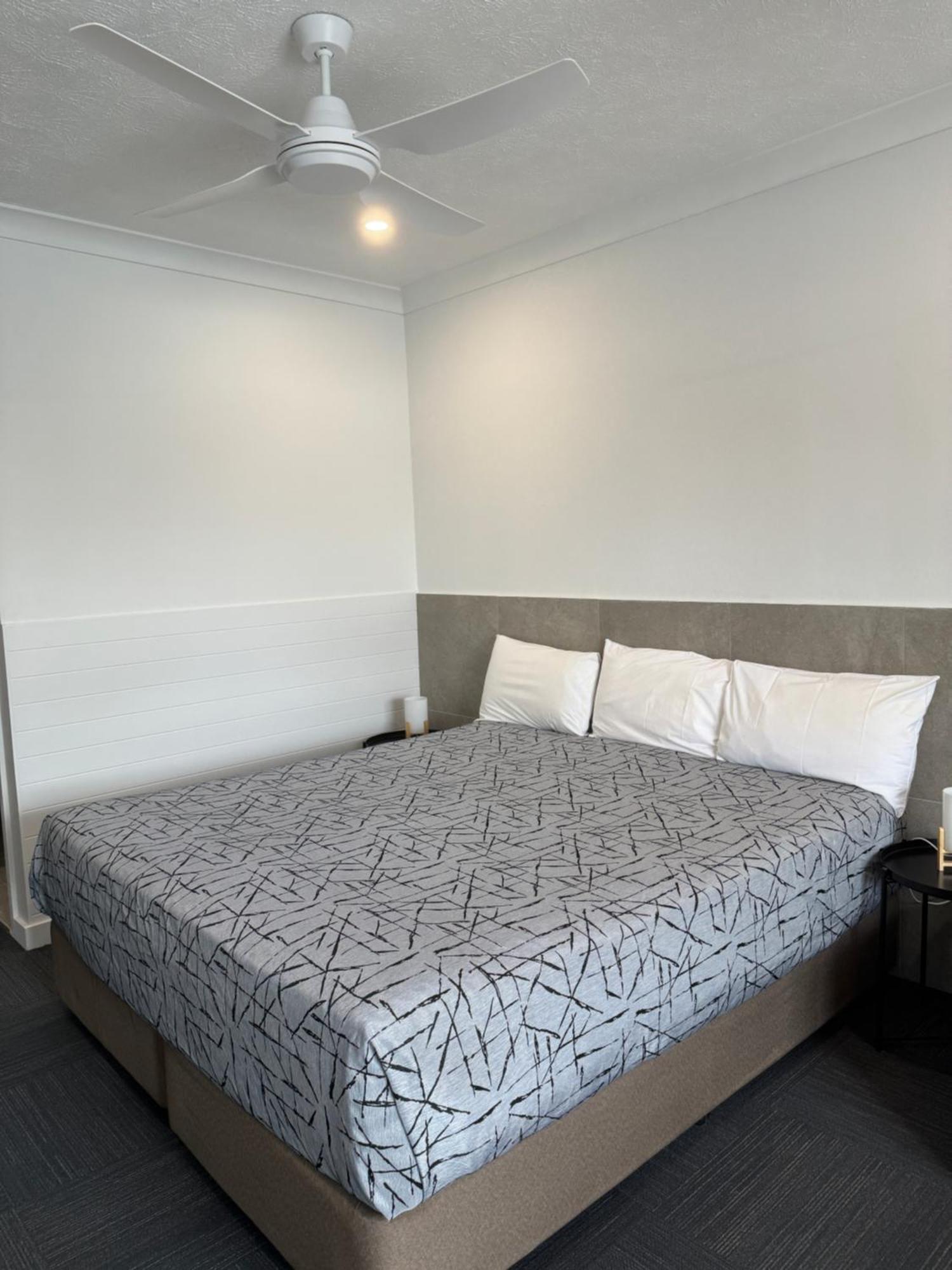 Longreach Motor Inn מראה חיצוני תמונה