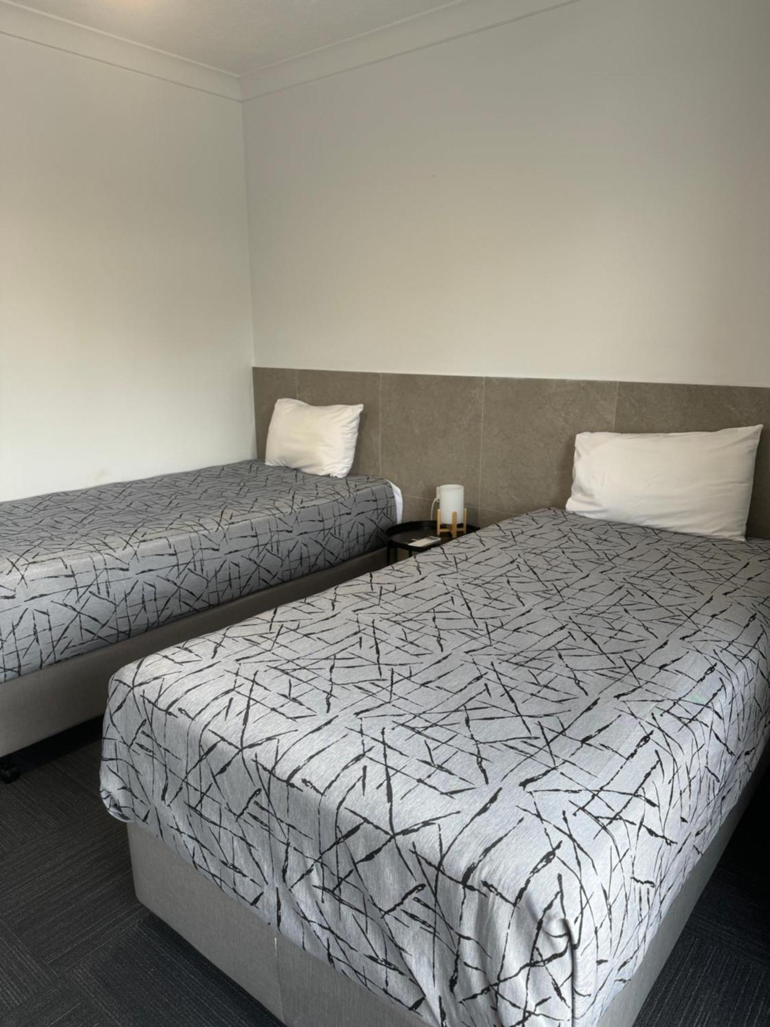 Longreach Motor Inn מראה חיצוני תמונה