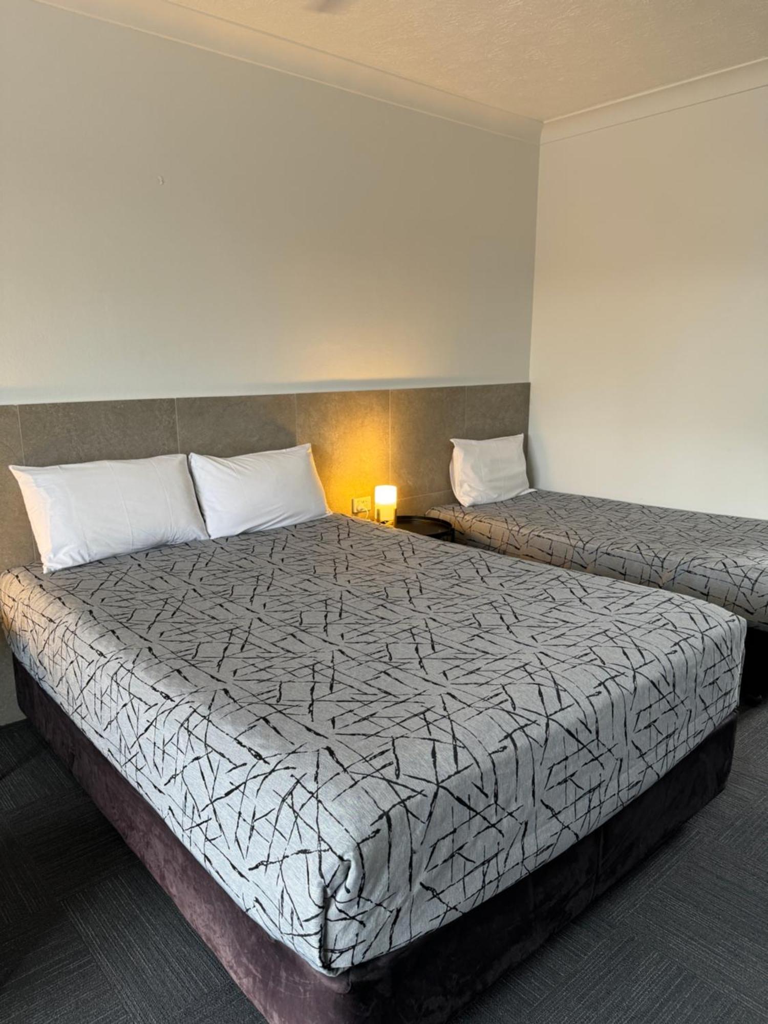 Longreach Motor Inn מראה חיצוני תמונה