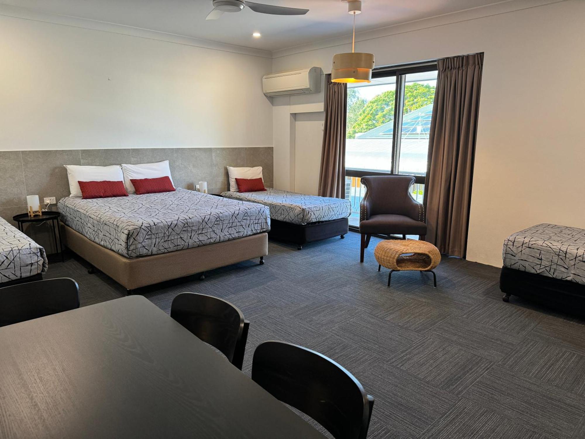 Longreach Motor Inn מראה חיצוני תמונה