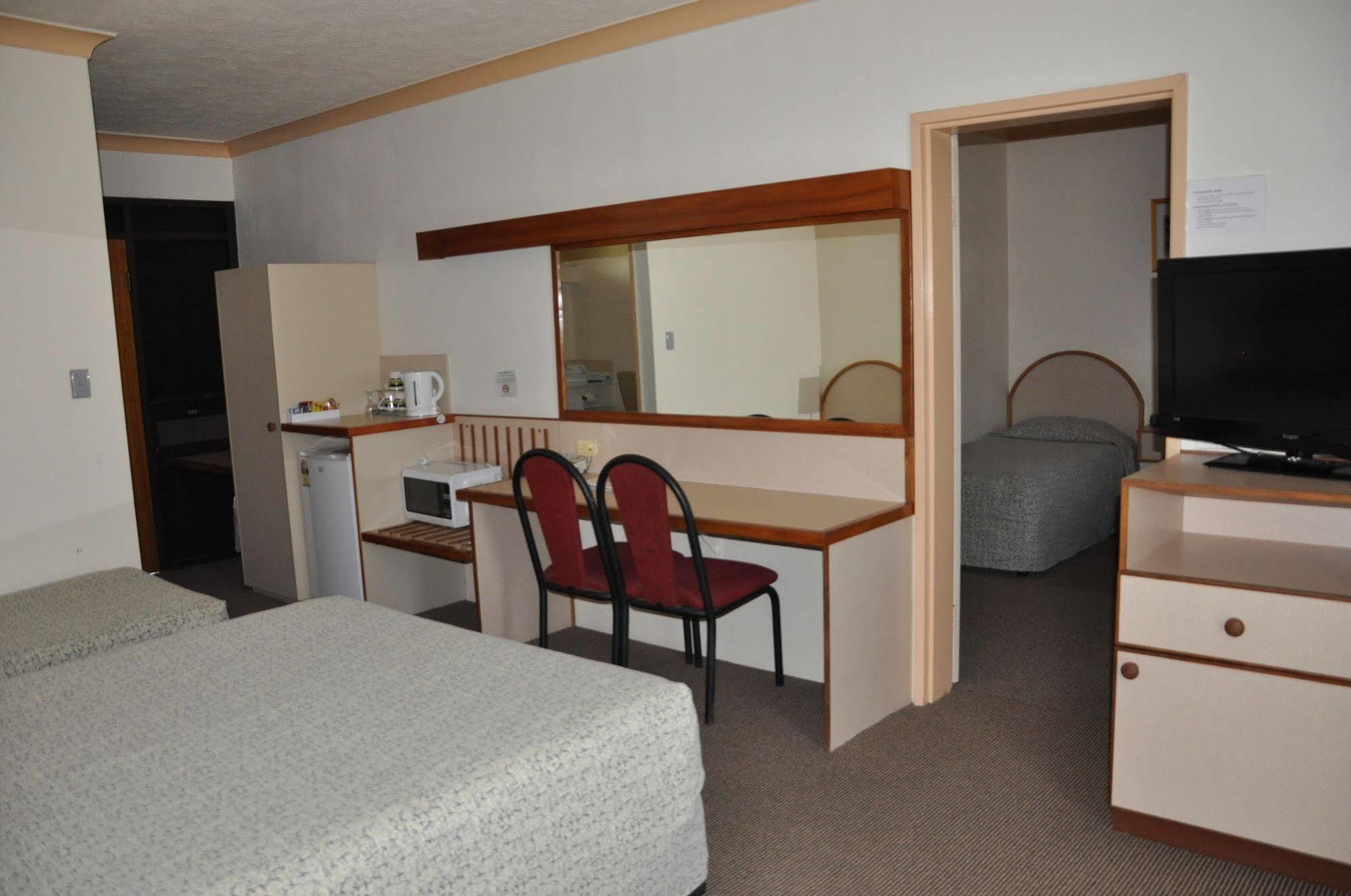 Longreach Motor Inn מראה חיצוני תמונה